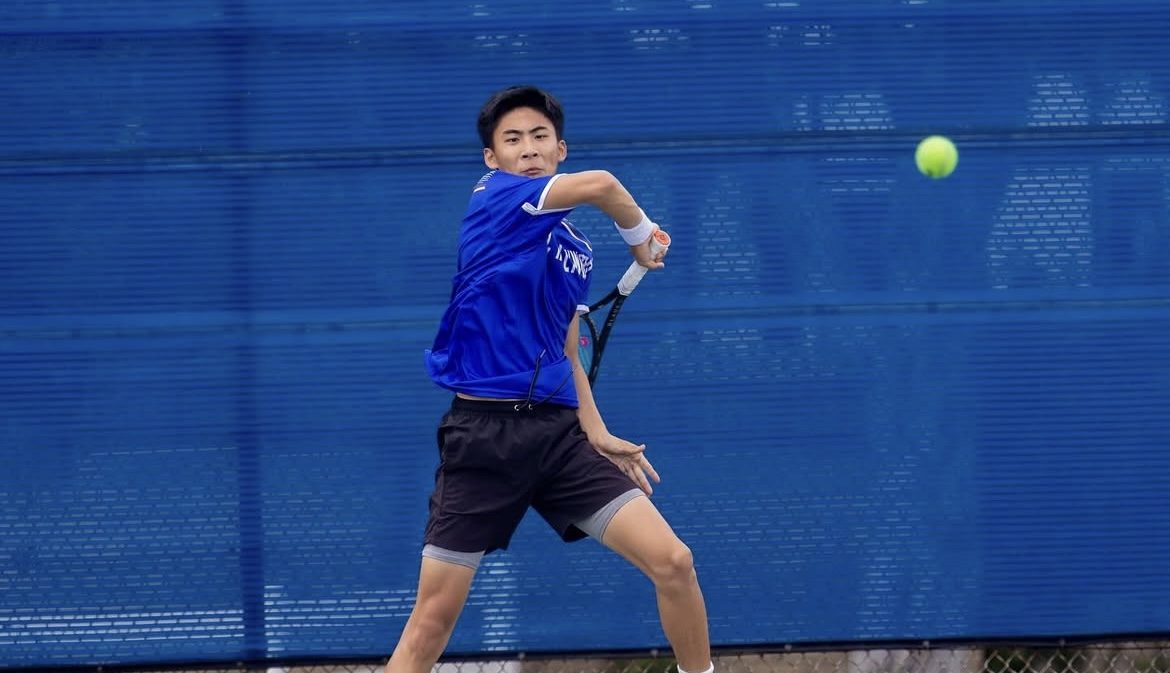 Davis Kim in an intense rally
